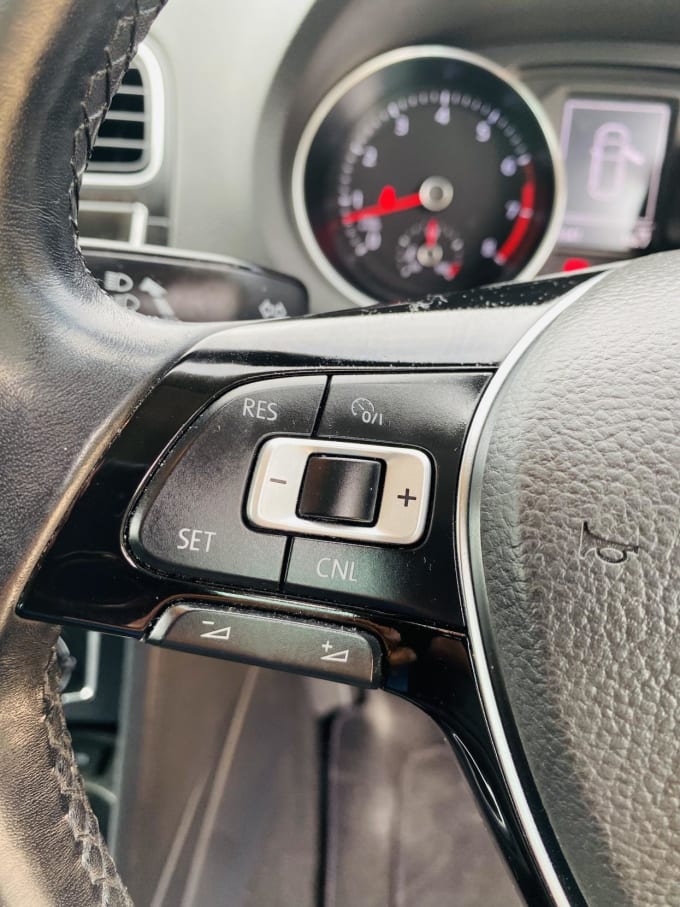 2016 Volkswagen Polo