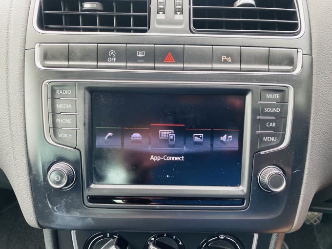 2016 Volkswagen Polo