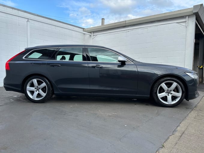 2018 Volvo V90