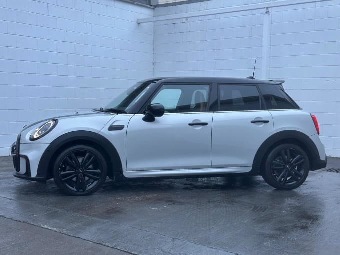 2022 Mini Hatch