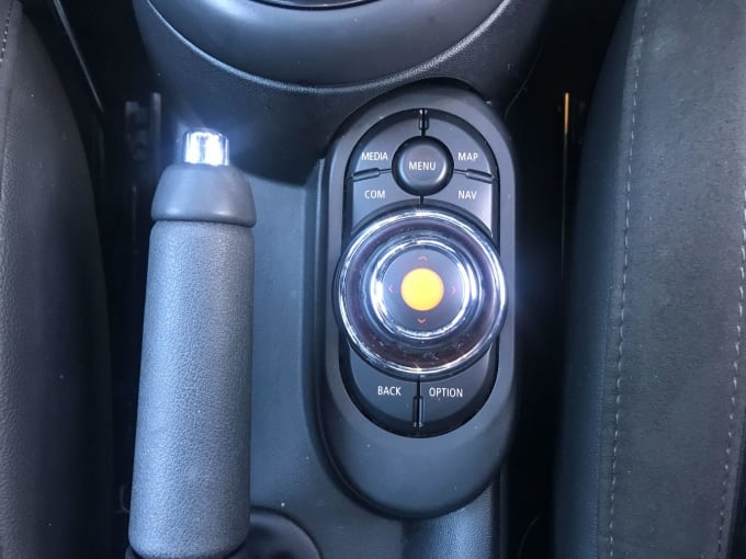 2019 Mini Hatch