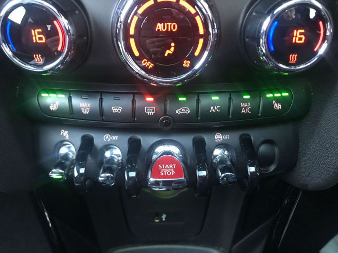 2019 Mini Hatch