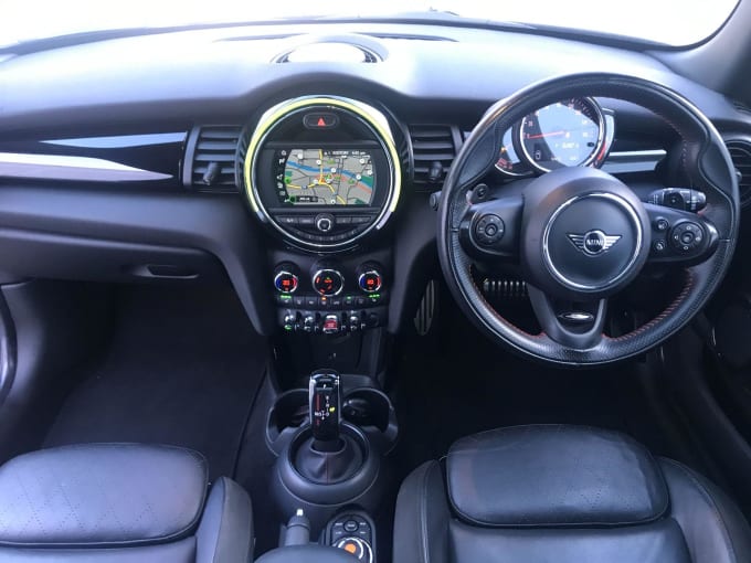 2019 Mini Hatch