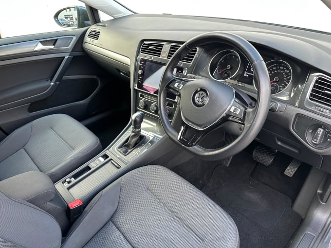 2017 Volkswagen Golf