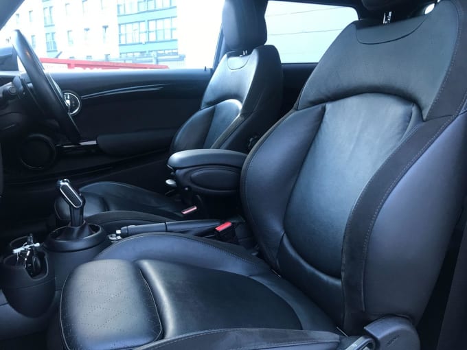 2019 Mini Hatch
