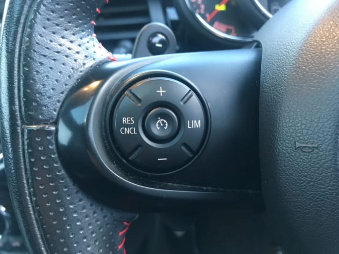 2019 Mini Hatch