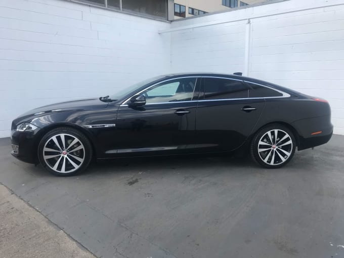 2019 Jaguar Xj