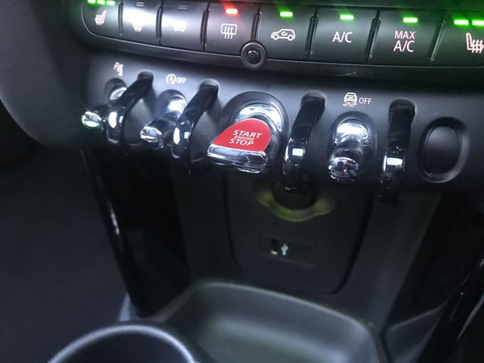 2019 Mini Hatch