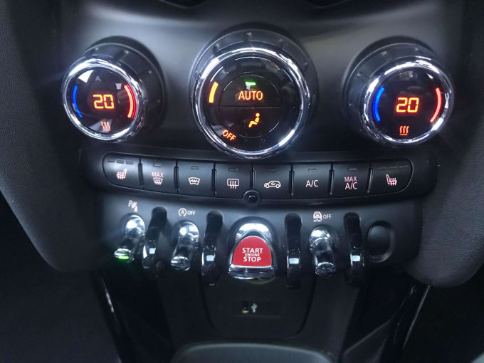 2019 Mini Hatch
