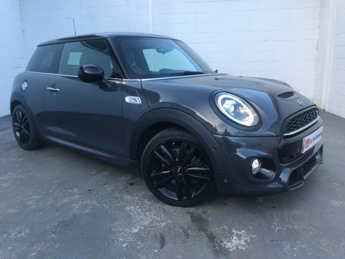 2019 Mini Hatch