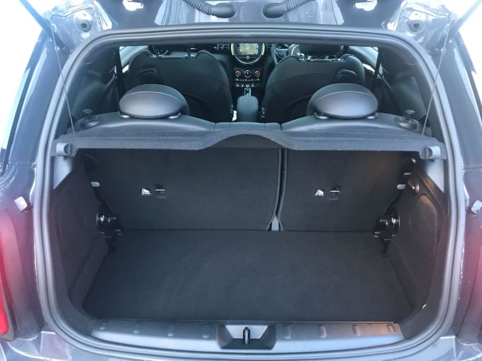 2019 Mini Hatch