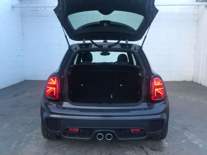2019 Mini Hatch
