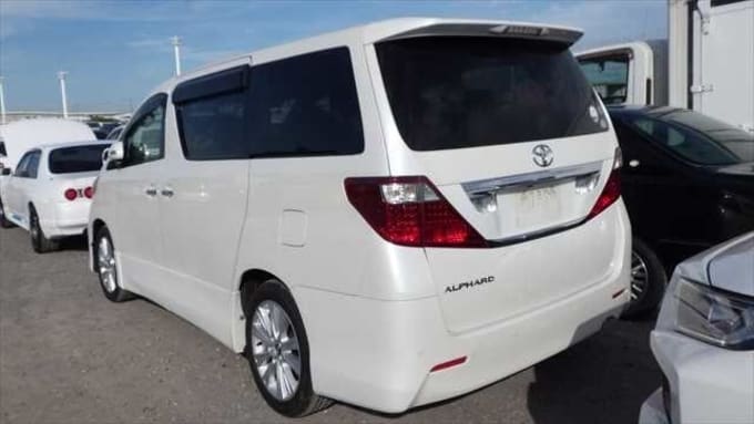 2025 Toyota Alphard