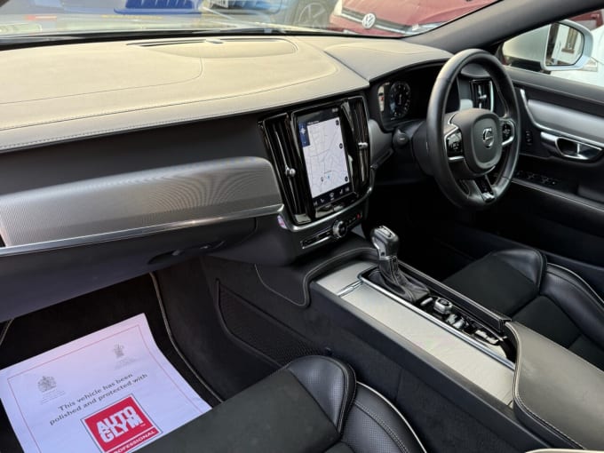 2019 Volvo S90