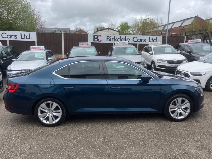 2025 Skoda Superb