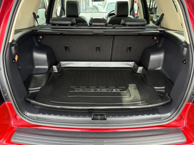 2025 Land Rover Freelander 2