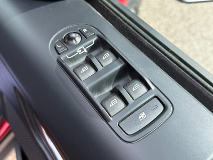 2025 Land Rover Freelander 2
