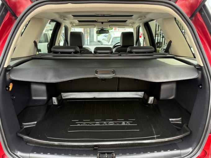 2025 Land Rover Freelander 2