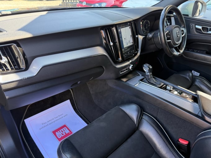 2025 Volvo Xc60