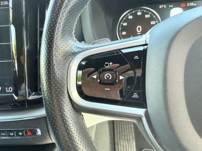 2025 Volvo Xc60