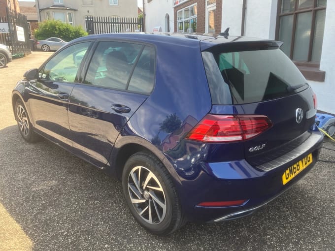 2025 Volkswagen Golf