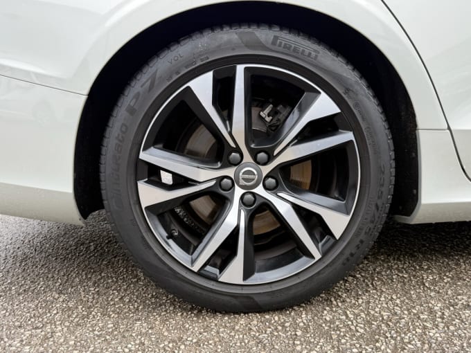 2025 Volvo S60