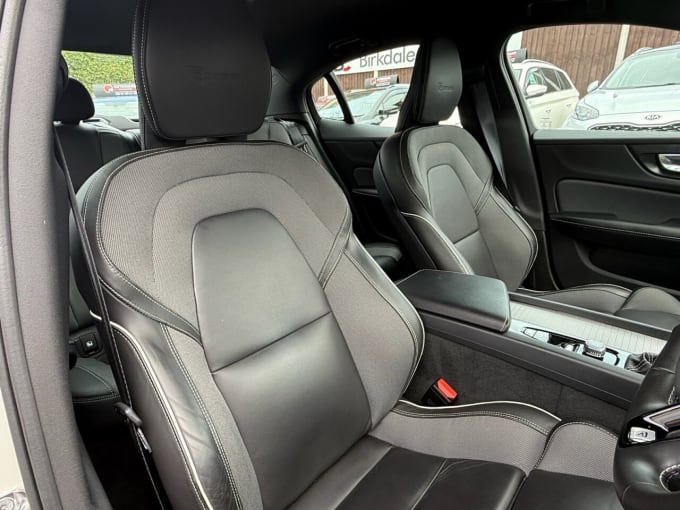 2025 Volvo S60