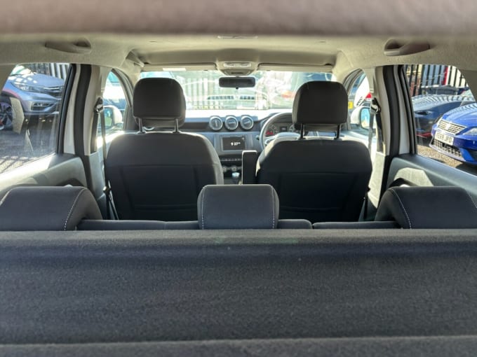 2025 Dacia Duster