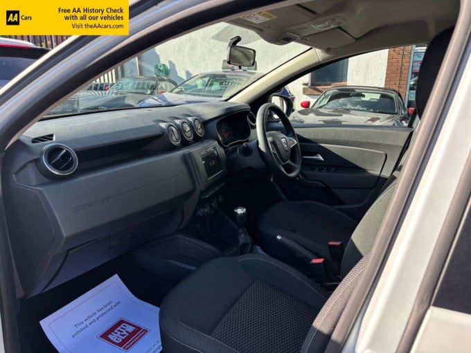 2025 Dacia Duster