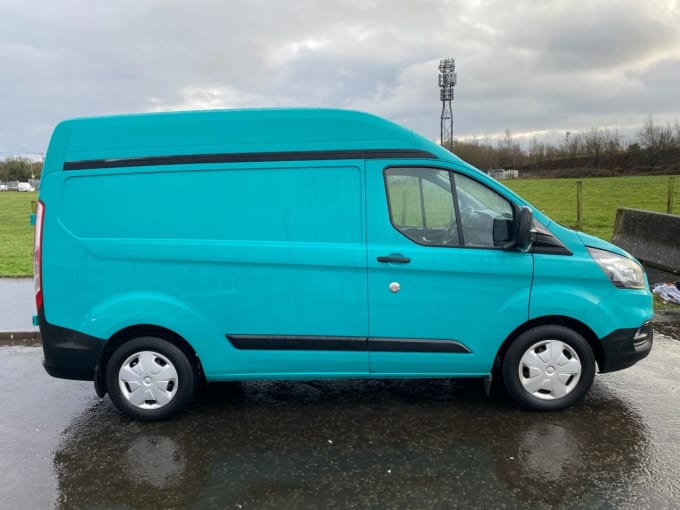 2025 Ford Transit Custom