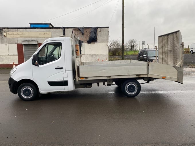 2025 Renault Master