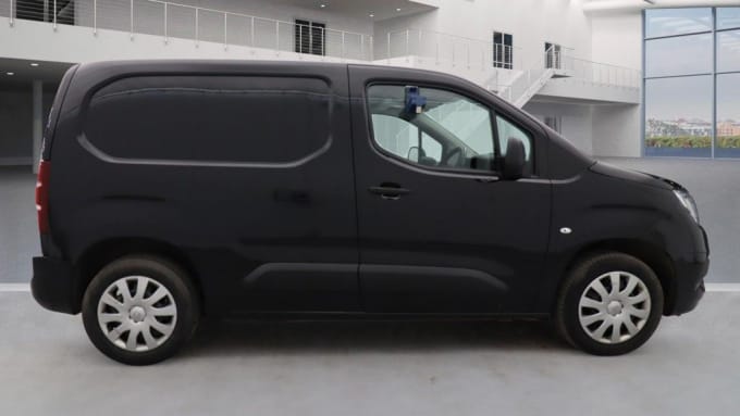 2025 Vauxhall Combo