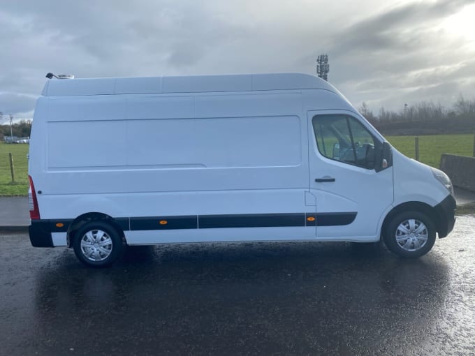 2025 Vauxhall Movano