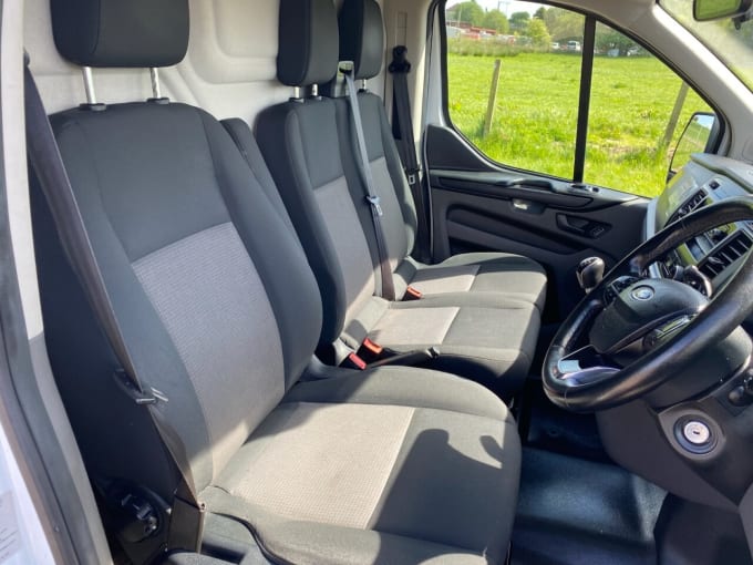 2025 Ford Transit Custom