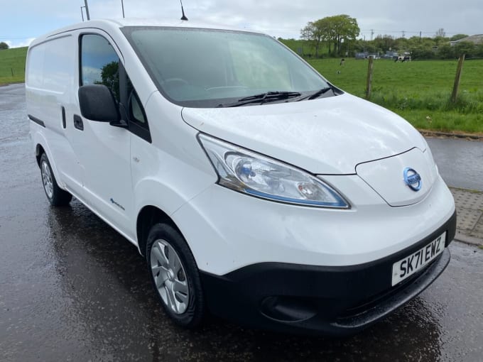2025 Nissan E-nv200