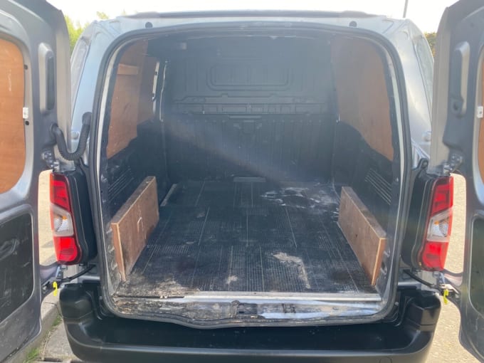 2025 Vauxhall Combo