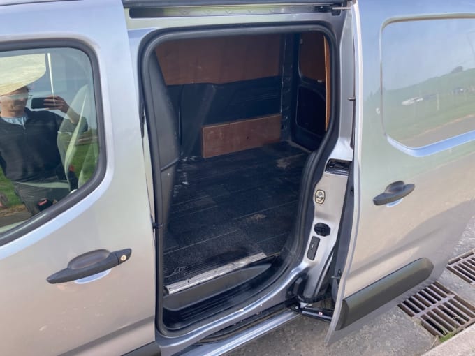 2025 Vauxhall Combo