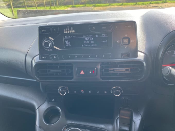 2025 Vauxhall Combo