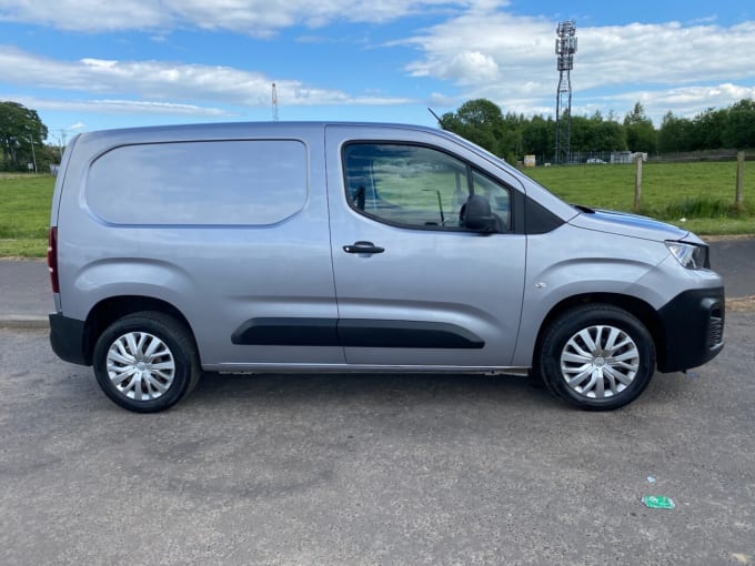 2025 Peugeot Partner