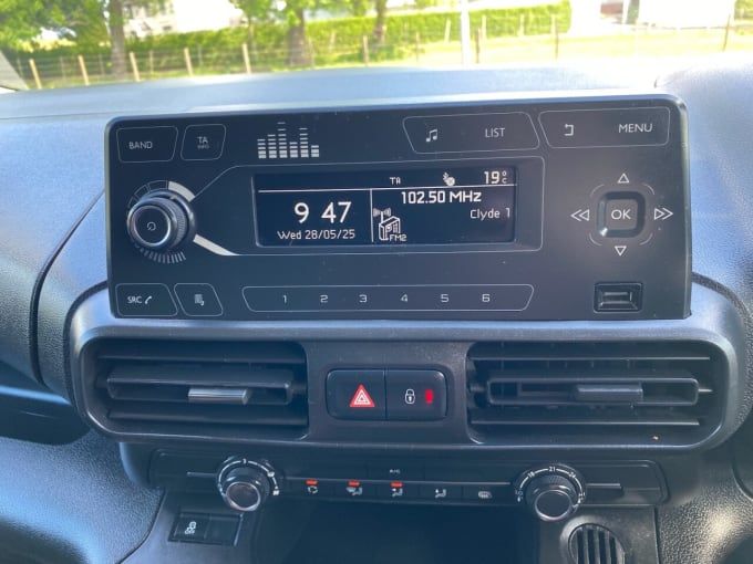 2025 Vauxhall Combo Van