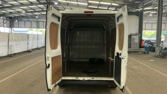2025 Peugeot Boxer