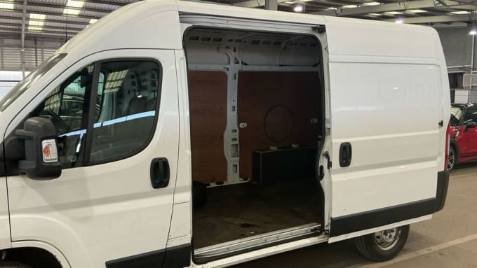 2025 Peugeot Boxer