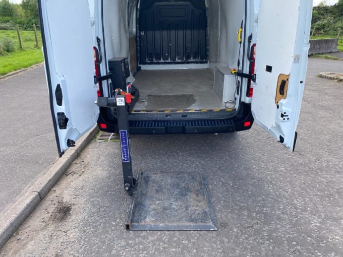 2025 Vauxhall Movano