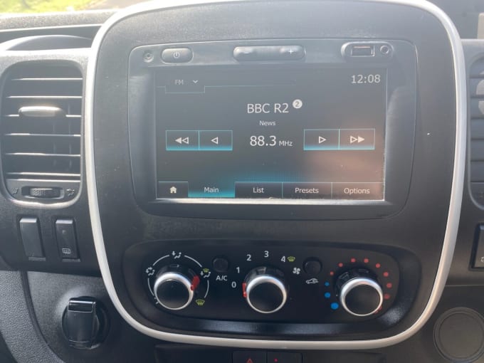 2025 Renault Trafic