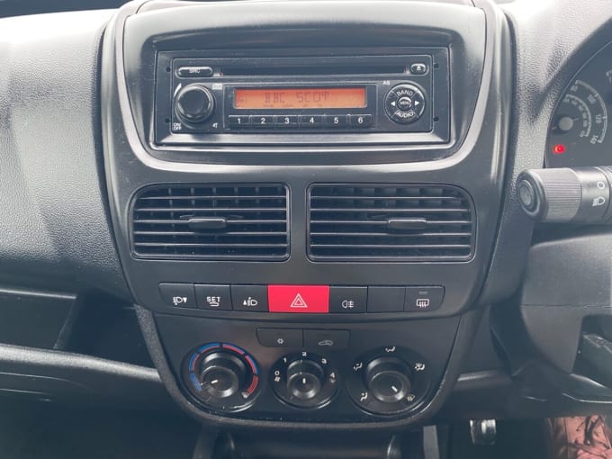 2025 Vauxhall Combo