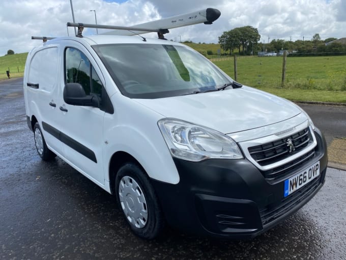 2025 Peugeot Partner