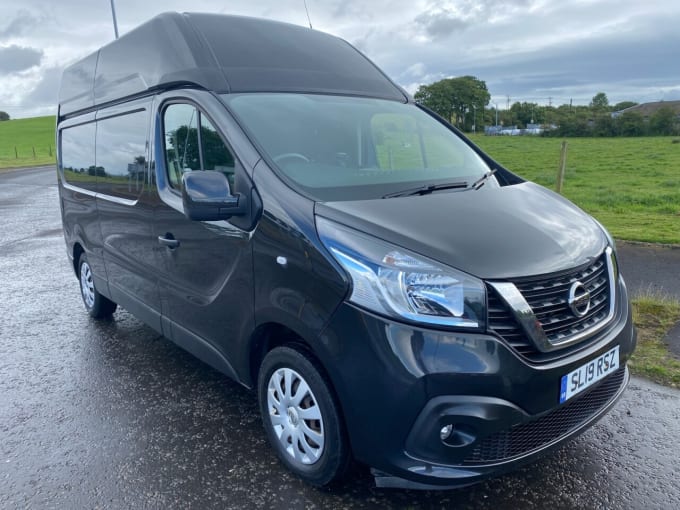 2025 Nissan Nv300
