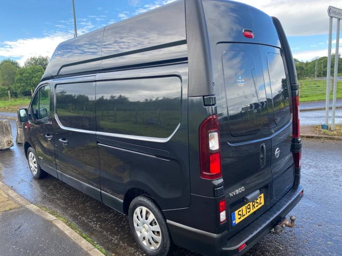 2025 Nissan Nv300