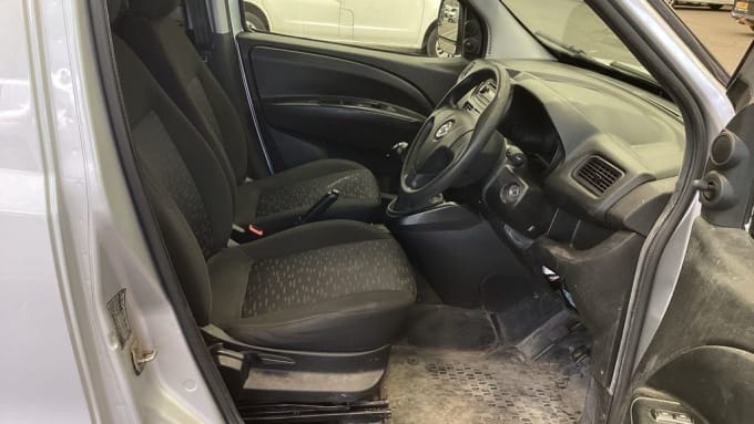2025 Vauxhall Combo