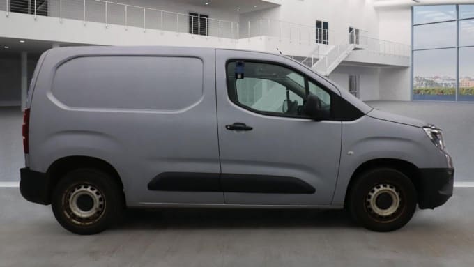 2025 Vauxhall Combo